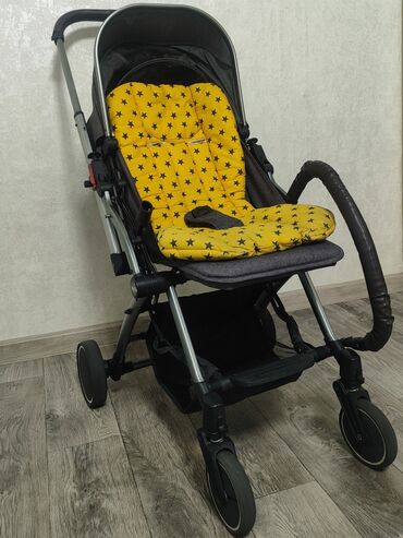 прогулочные коляски беби каре: Коляска, цвет - Серебристый, Б/у
