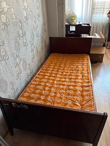 işlenmiş kravat: Təcili evdən çıxmslıdır.
2si birlikde 120 azn yaxşl vəziyyətdədir — 1