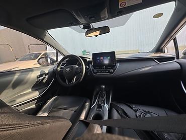 Транспорт: Toyota Corolla: 2023 г., 1.8 л, Вариатор, Гибрид, Седан — 10