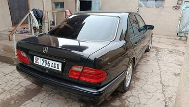 Mercedes-Benz: Mercedes-Benz E-Class: 1997 г., 2 л, Механика, Бензин, Седан