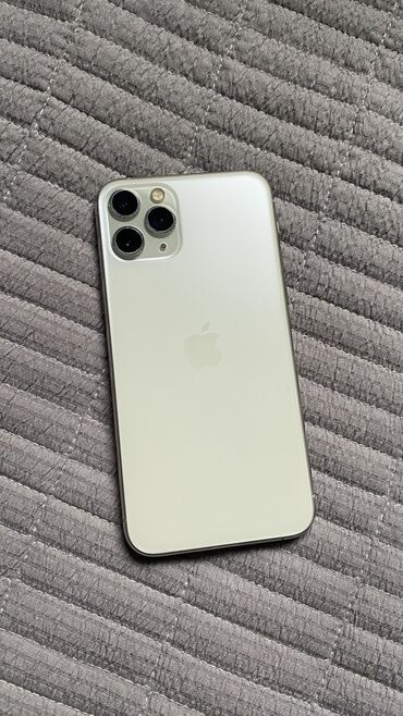 Apple iPhone: IPhone 11 Pro, Б/у, 64 ГБ, Белый, 71 %