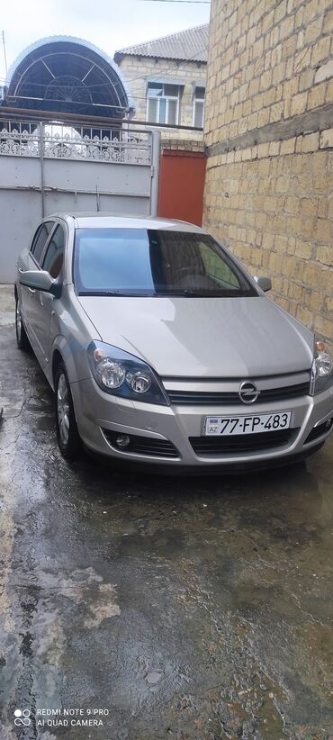 Qazanlar: Opel Astra: 1.6 l | 2005 il 294000 km Hetçbek