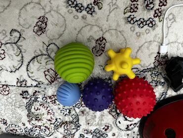 Игрушки: Мячики детские тактильные развивайка обучай-ка с 3 месяцев можно