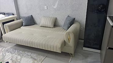 Qonaq otağı üçün çevrilə bilən divan - Rəng: açıq bej - Material