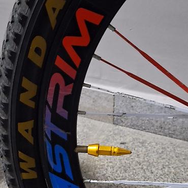 Dağ velosipedləri: Yaxşı vəziyyətdə olan velosiped satıram. Şəhər və yüngül off-road — 8