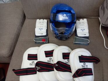 Nərdlər: Tekvando idman dəsti 10, 11, 12 yaşlı oğlan uşağına görə tekvando