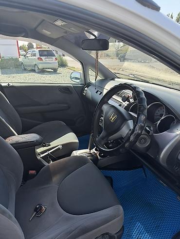 хонда истеп 1: Honda Fit: 2004 г., 1.5 л, Автомат, Бензин, Хетчбек — 4