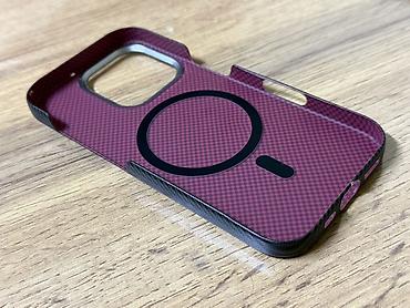 google fitbit air: Продаю чехол для iphone 16 pro типа карбоновый с Максейфом, дома лежит — 3