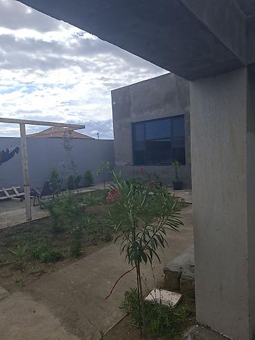 60 mine evler: 3 otaqlı, 100 kv. m, Yeni təmirli — 2