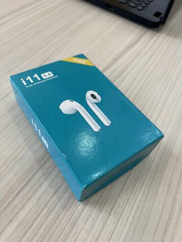 зарядка для смартфонов: Airpods Беспроводные наушники, в идеальном состоянии и +зарядка