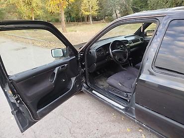 Volkswagen: Volkswagen Vento: 1993 г., 1.8 л, Механика, Бензин, Седан — 6
