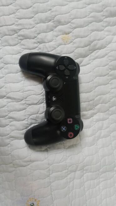 PS4 (Sony PlayStation 4): Продам джойстик в хорошем состоянии без провода брал что бы на