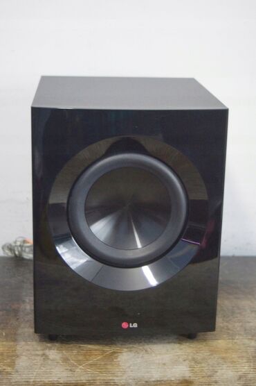 домашний сабвуфер: Продаю Сабвуфер LG S73T1-W от домашнего кинотеатра, в отличном рабочем
