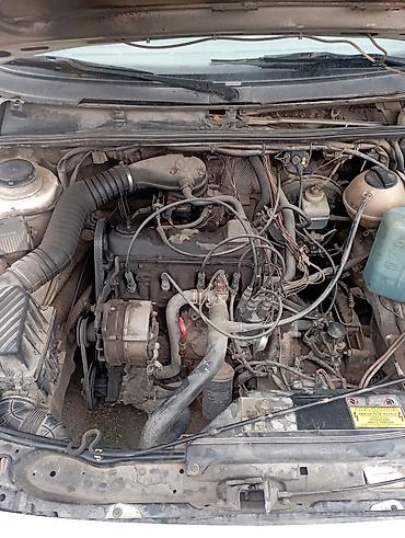 Volkswagen: Volkswagen Passat: 1989 г., Седан — 5