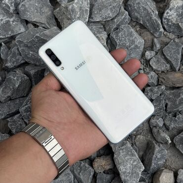 телефоны флай с телевизором: Samsung Galaxy A50, Б/у, 64 ГБ, цвет - Белый, 2 SIM