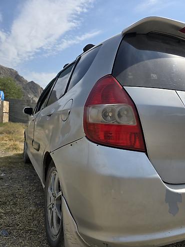 торг: Honda Jazz: 2002 г., 1.4 л, Механика, Бензин, Хэтчбэк — 2