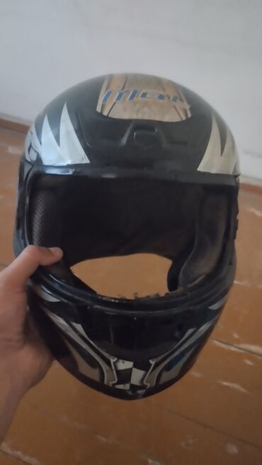 Moto dəbilqələr: Kask satılır vizoru yoxdu salamat vəziyətdədir . Zənglə əlaqə