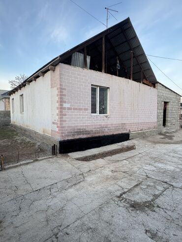 Продажа домов: Дом, 110 м², 4 комнаты, Агентство недвижимости, Косметический ремонт — 1