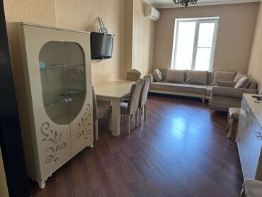 Ofis dəst mebeli: Ofis mebel dəsti Tərkibi: - Sürgülü qapılı iki rəng kombinli — 19