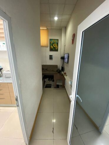 Digər kommersiya daşınmaz əmlakı: Badamdarda yerləşən ümumi sahəsi 120 kv,m olan,obyekt klinika kimi — 8