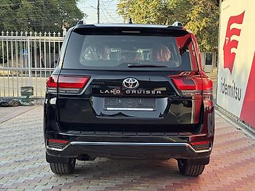 300 крузак: Toyota Land Cruiser: 2026 г., 3.5 л, Автомат, Бензин, Внедорожник — 5