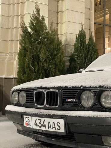 BMW: BMW 5 series: 1991 г., 2.5 л, Механика, Газ, Седан