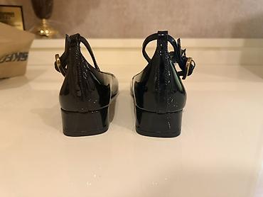 Туфли: Туфли Massimo Dutti - Модель: лаковые туфли Mary Jane - Цвет: черный at lalafo.kg — 8 Туфли: Туфли Massimo Dutti - Модель: лаковые туфли Mary Jane - Цвет: черный — 8