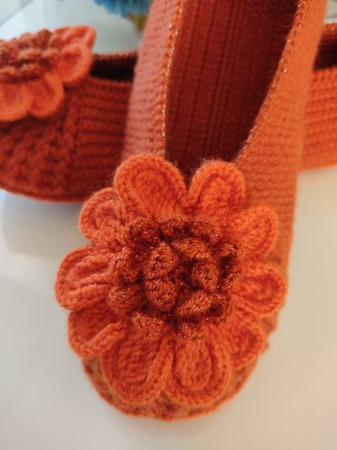 обувь жорданы: Домашние тапочки 39, цвет - Оранжевый