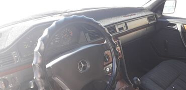 mercedes benz e 220: Mercedes-Benz 220: 1992 г., 2 л, Механика, Бензин, Седан