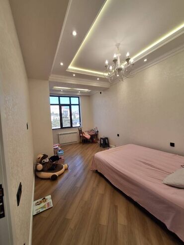 Yeni tikili: 3 otaqlı, Yeni tikili, m. Həzi Aslanov, 146 kv. m — 3