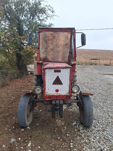 aqrar kend teserrufati texnika traktor satis bazari: Razlaşma yolu ile satılır işlek vezyyetdedir senedi yoxdu real alcya