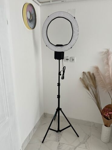 nokia 2425g b: “Lux” ring light, NG-65c, čisto belo svetlo