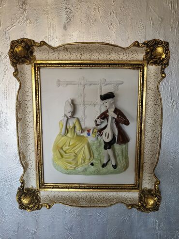 Anticelulit masažeri: Barokna figura u drvenom ramu iz 70ih. Figura gipsana je bez — 2