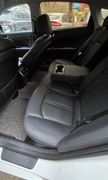 Kia: Kia K5: 2018 г., Седан — 10