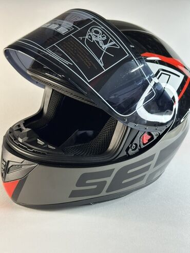 мото каска: Мотошлем