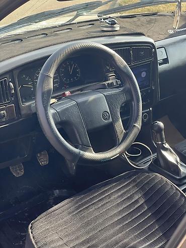 Volkswagen: Volkswagen Passat: 1991 г., 1.8 л, Механика, Бензин, Лифтбек — 6