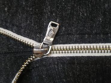 Dukserice: Nike ženska dukserica sa kapuljačom na rajsferšlus - Model: lagana — 4