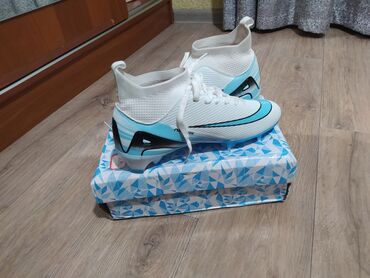 ножи для охоты: Футбольные бутсы.Белые модель:Air zoom шипы подходят для