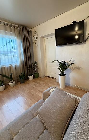 Долгосрочная аренда квартир: Продается дом в городе Токмок, в центре города 5 комнат (большой зал — 1