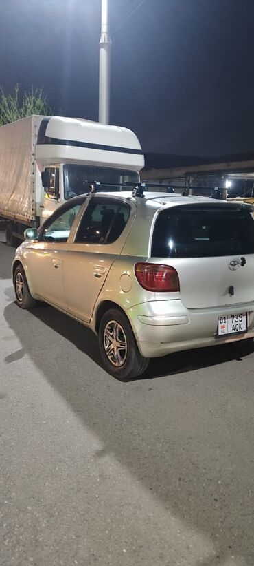 Toyota: Toyota Vitz: 2003 г., 1.3 л, Автомат, Бензин, Хэтчбэк