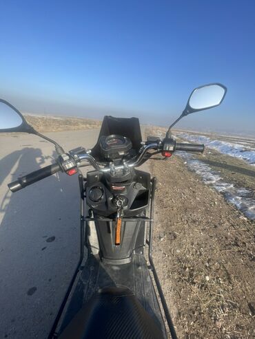 Скутеры: Макси-скутер 150 куб. см, Бензин, Б/у — 6