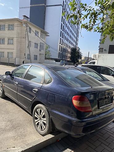 Toyota: Toyota Avensis: 2001 г., Бензин, Хэтчбэк — 4