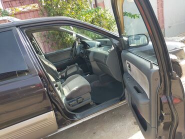 Mitsubishi: Mitsubishi Space Wagon: 1994 г., 2 л, Механика, Бензин, Минивэн — 4