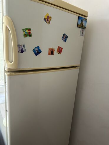 soyuducu islemis: Б/у 2 двери Stinol Холодильник Продажа, цвет - Белый