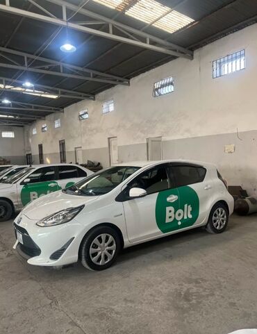 модельный ряд и цены на мерседес в баку: Toyota Prius: 1.5 л | 2019 г. Хэтчбэк