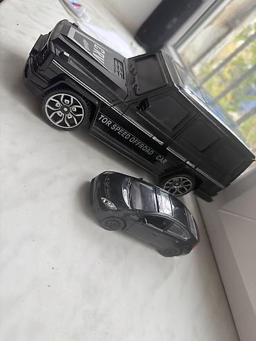 raf4 toyota: Qara rəngli die-cast oyuncaq avtomobil maketi - Korpus: metal — 6