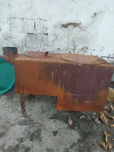 оборудование для пиццы: Металлическая печь-буржуйка с варочной поверхностью. Характеристики и