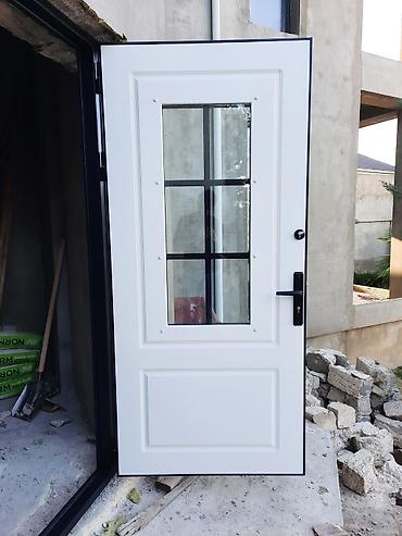 Qapılar və aksessuarlar: Metall qapı və yan şüşə panellər dəsti - Material: qalın metal — 2