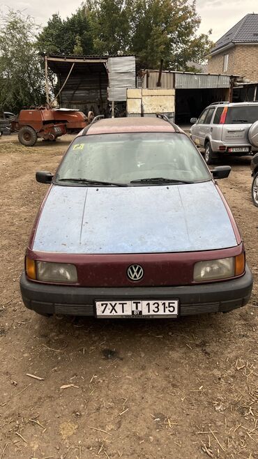 Volkswagen: Volkswagen Passat: 1989 г., 1.8 л, Механика, Бензин