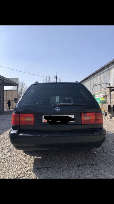 состояния: Volkswagen Passat: 1994 г., 2 л, Механика, Бензин, Универсал